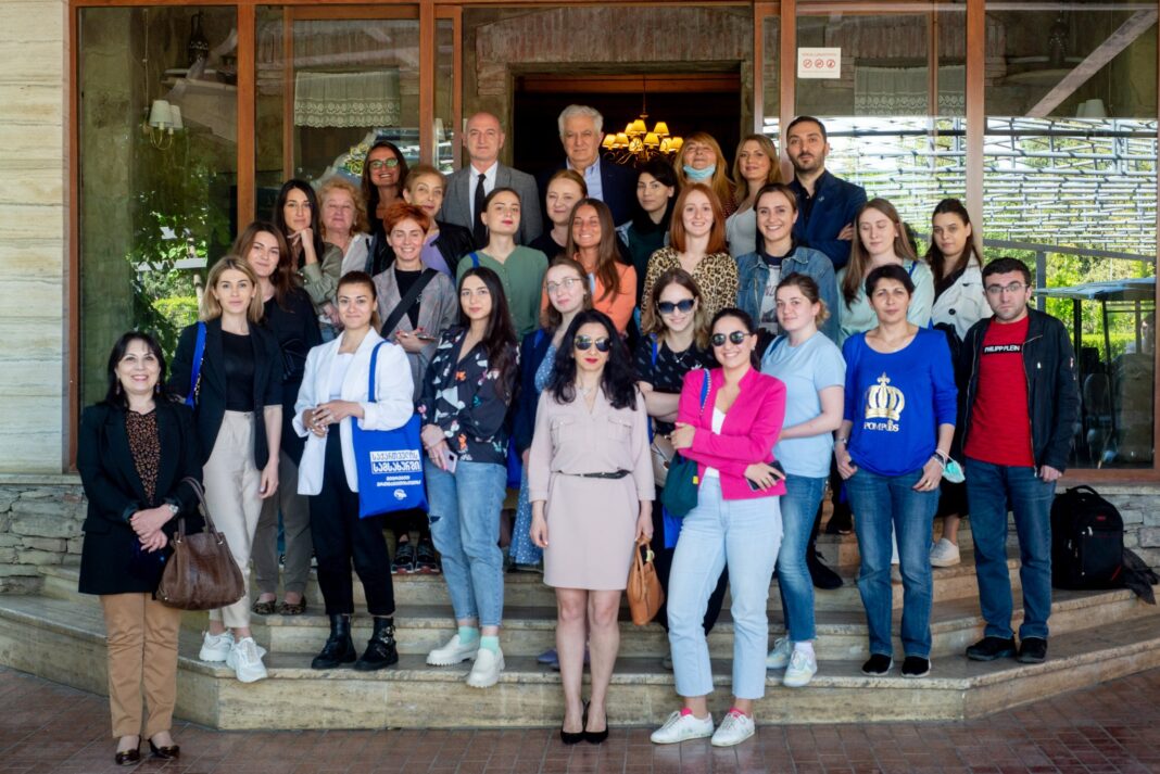 Georgia: Meeting on immunization program, prevention and treatment of COVID-19 held in Tbilisi