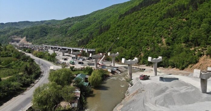 Georgia: Construction works on 88 bridges, 51 tunnels are ongoing at Rikoti Pass