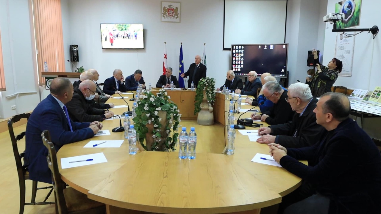 Georgia: Otar Shamugia meets Georgian Academy, discusses progress in agriculture sector