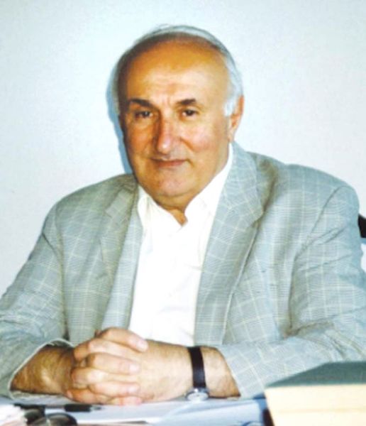 Mikheil Chkhenkeli congratulates Georgian scientist Ivane Kighuradze on 86th birthday