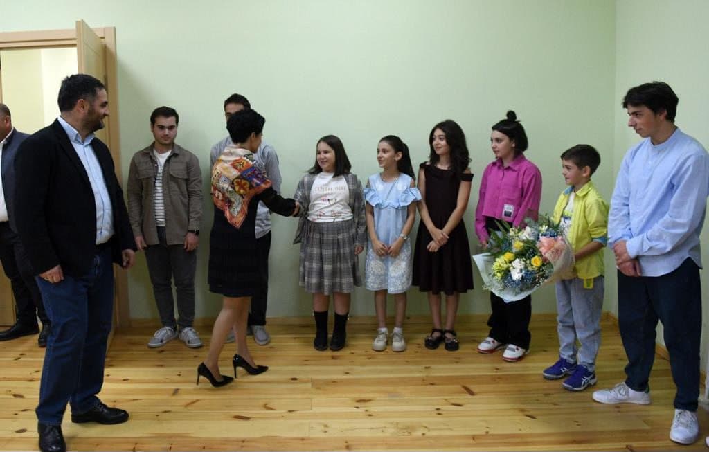 Georgian minister Tea Tsulukiani visit schools of Shida Kartli region credit: facebook