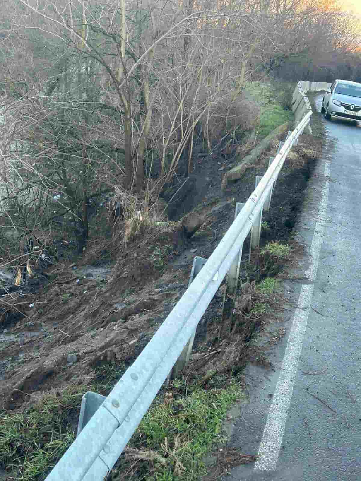 Khashuri: Authorities warn about destroyed roads credit: facebook/khashuri