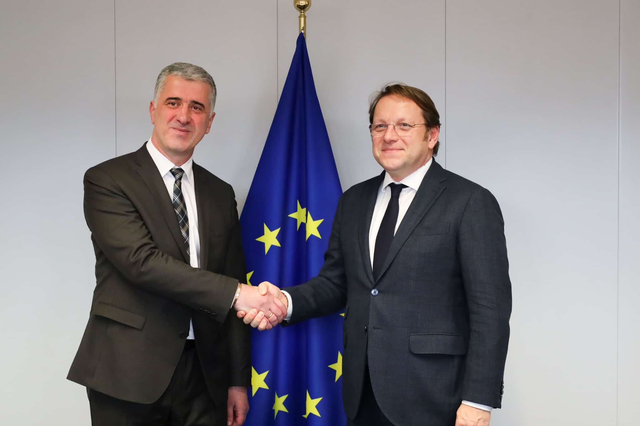 Otar Shamugia meets European Commissioner Várhelyi in Brussels