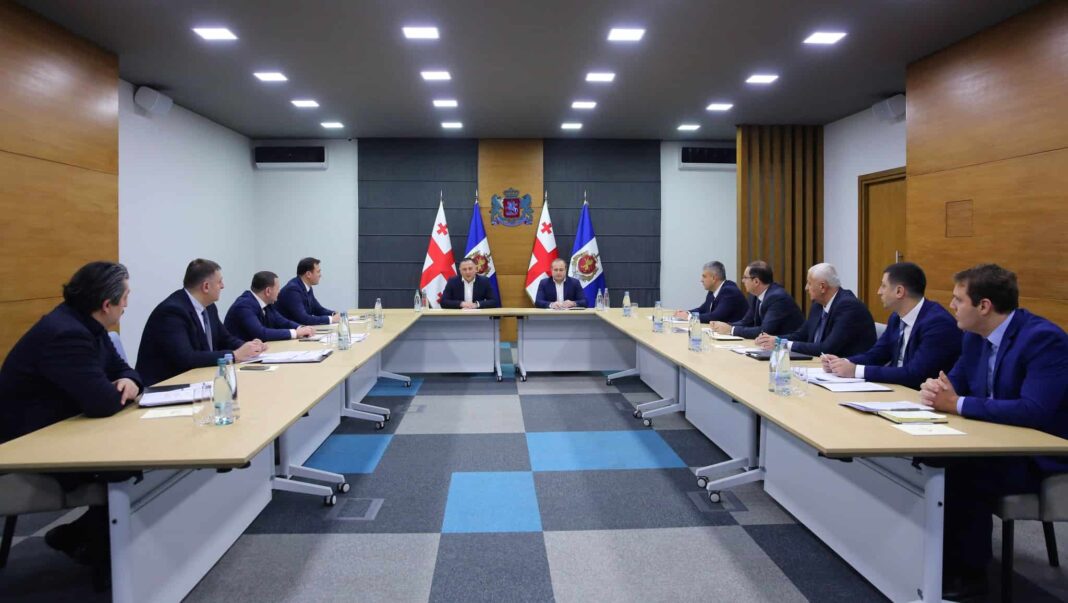 Georgia: Shalva Bedoidze meets heads of a police department credit: facebook