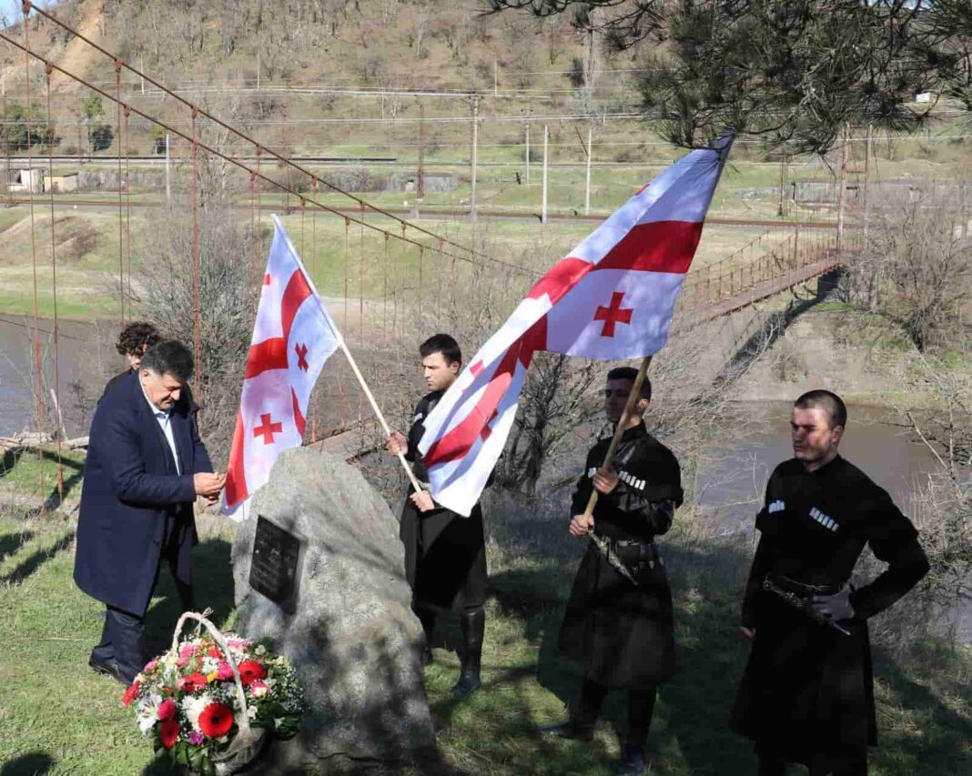 Zestafoni: Mayor and others remember martyrs of independence credit: facebook/zestafoni municipality