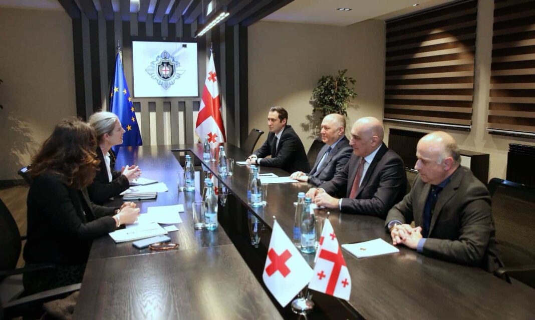 Georgia: Head of state security service meets ICRC representatives credit: facebook/special invesitigation service