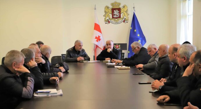 Ambrolauri Municipality: Mayor meets representatives of companies