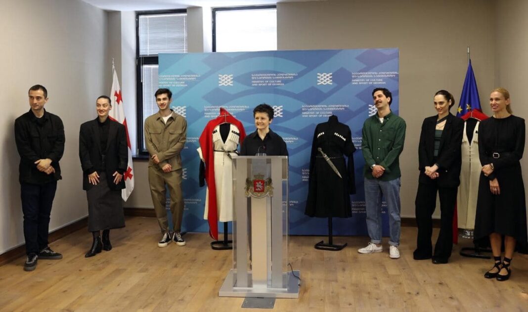 Georgia: Culture Ministry donates costumes to ensemble 