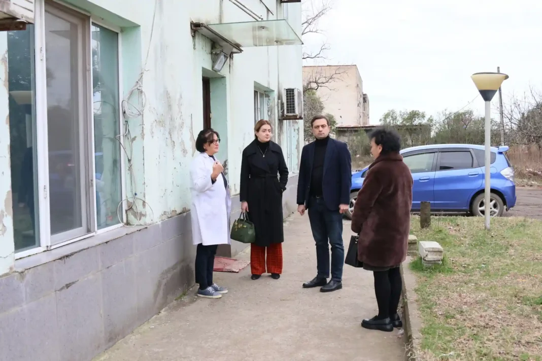 Georgian public defender visit drug prevention centre at Kutaisi