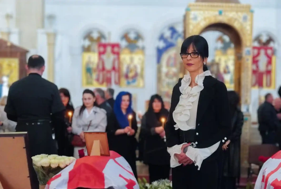 Tea Akhvlediani attends funeral of those who died during armed operations